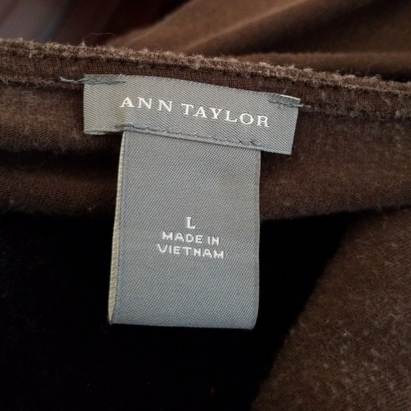 Top with Gold Embroidered Thread - Picture 3 of 4